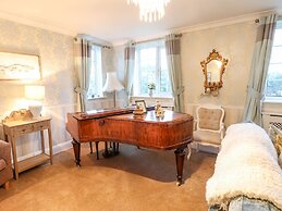 Yardley Manor