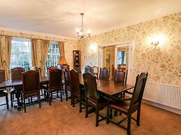 Yardley Manor