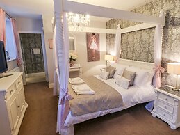 Yardley Manor