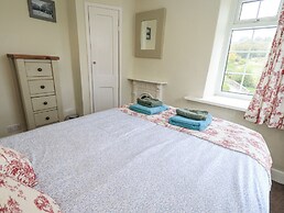 Smithy Cottage at Bowland Bridge