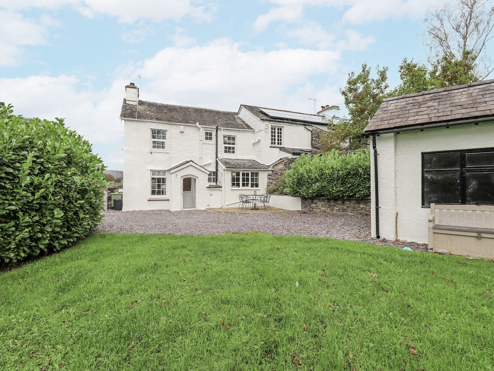Smithy Cottage at Bowland Bridge