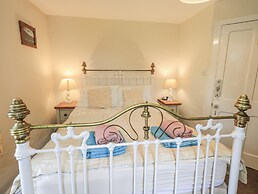 Smithy Cottage at Bowland Bridge