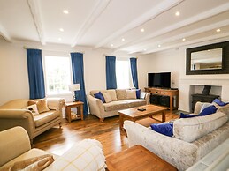 Great Western Farmhouse