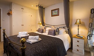 Burrow Cottage