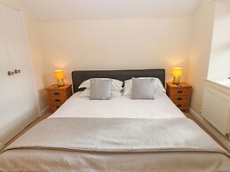 3 Eden Lodge