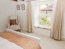 1A Chantry Place