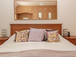 1A Chantry Place
