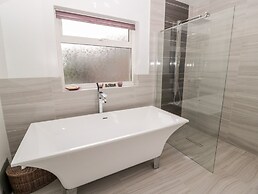 1A Chantry Place