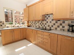 1A Chantry Place