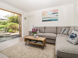 2 Garden Apartment