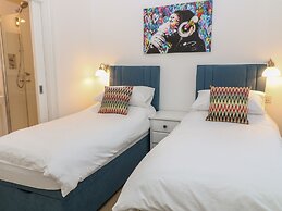 2 Garden Apartment