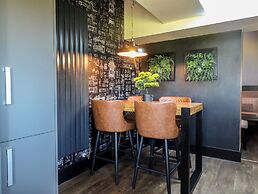 Coupling Cottage
