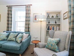 Pear Cottage - Priorwood Garden