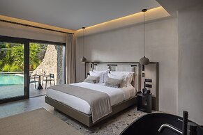 Aeonic Suites and Spa