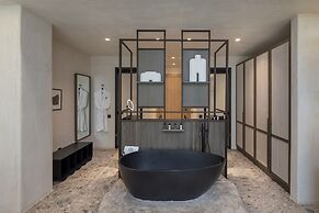 Aeonic Suites and Spa
