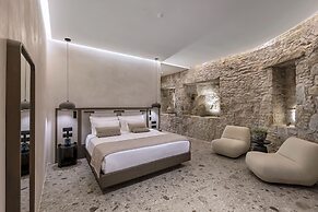 Aeonic Suites and Spa