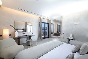 Aeonic Suites and Spa