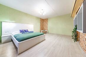 Apartment Hanaka Menzhinskogo 21