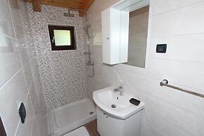 Holiday House Cuvi