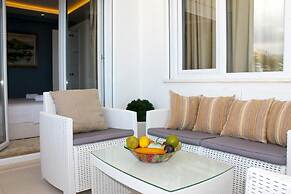 Limani Deluxe Apartments
