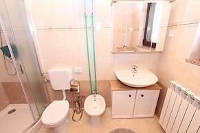 Apartment Dado