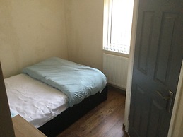 1 Bed - Sleeps 4 - Garden - City Centre