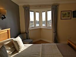River Haven Hotel