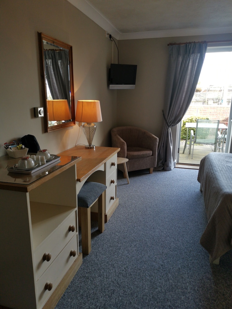 River Haven Hotel