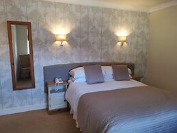 River Haven Hotel