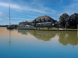 River Haven Hotel