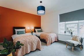 Entire House with Parking in Rugby