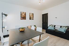 Entire House with Parking in Rugby