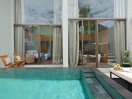 Kayumas Seminyak Resort