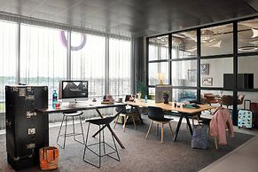 Moxy Cologne-Bonn Airport