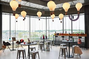 Moxy Cologne-Bonn Airport