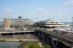 Moxy Cologne-Bonn Airport