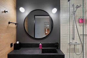 Moxy Cologne-Bonn Airport