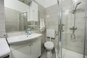 Modern 100m2 apt With the Terrace & Beautiful View