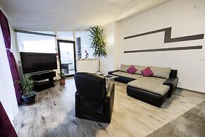 Modern 100m2 apt With the Terrace & Beautiful View