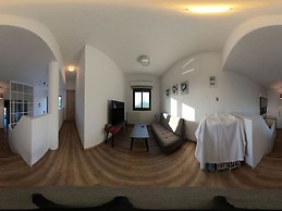 Terra Divina Damnoni