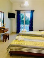 Room-studio Banos Apartments and Swimmin