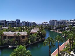 One Bedroom Apartment - Fully Equipped Waterfront Based