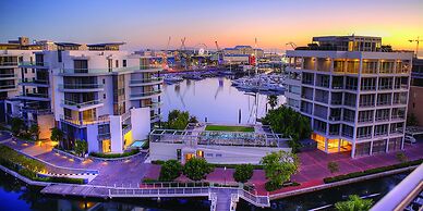One Bedroom Apartment - Fully Equipped Waterfront Based