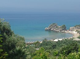 Holiday Apartments - Pelekas Beach