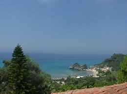 Holiday Apartments - Pelekas Beach
