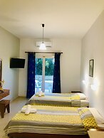 Room-studio in Banos Apartments With sha