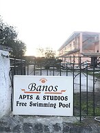 Room-banos Apartments and Swimming Pool