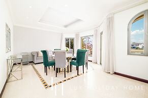 LUX Holiday Home - Frond E 1