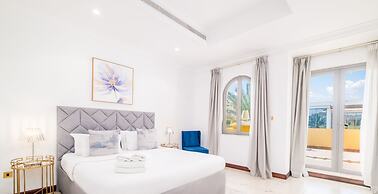 LUX Holiday Home - Frond E 1