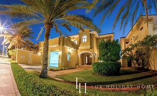 LUX Holiday Home - Frond E 1